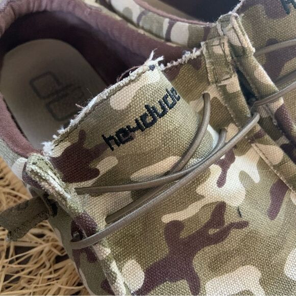 HEY DUDE Men’s Wally Camo Flag Slip On Shoes Size 11 - Picture 13 of 16